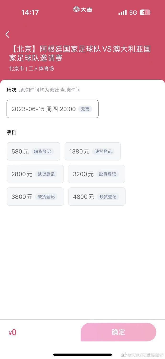 撕开露娜的乳罩慢慢揉捏